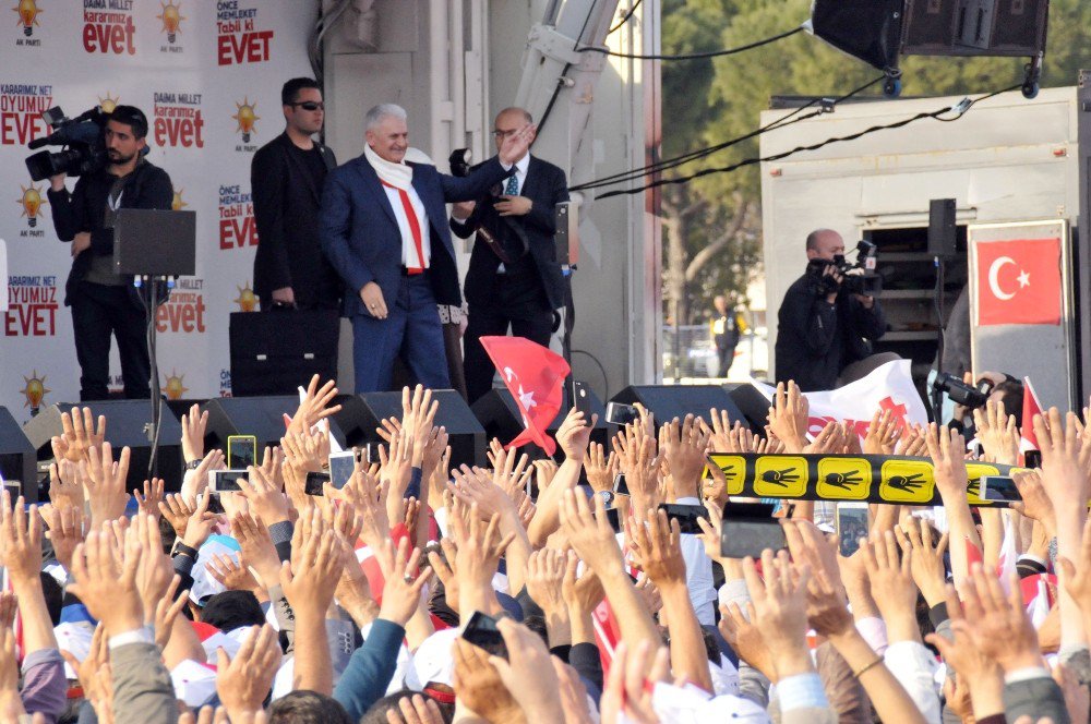 Başbakan Yıldırım: “Bu Ülkeyi Renklere Ayırarak En Büyük Kötülüğü Yapıyorlar”