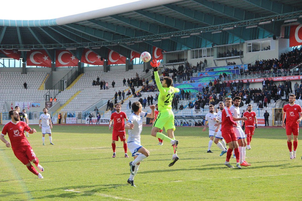 B.b. Erzurumspor: 2 - Pendikspor: 4