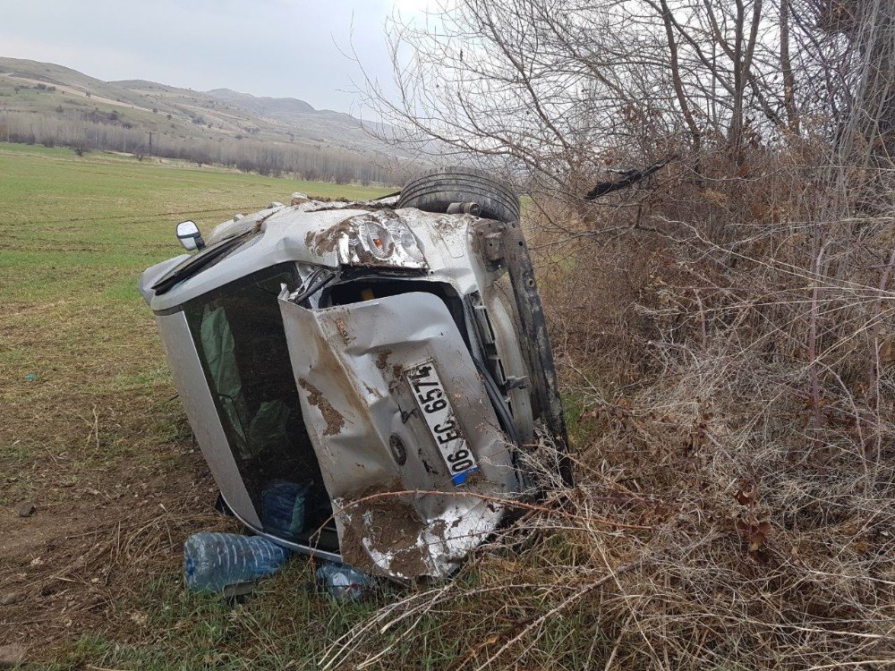 Çankırı’da Otomobil Tarlaya Uçtu: Aynı Aileden 6 Kişi Yaralandı