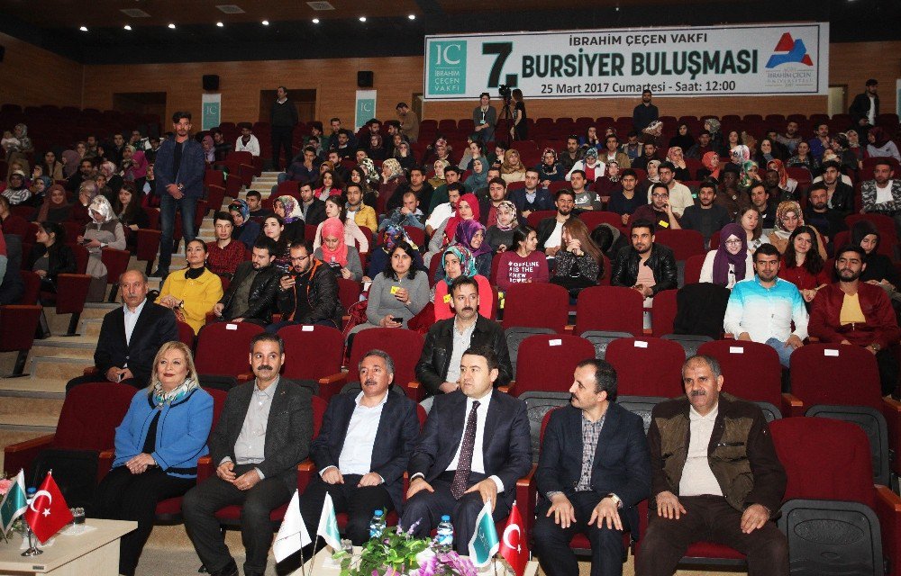 İbrahim Çeçen Vakfı 7. Bursiyer Toplantısı Yapıldı