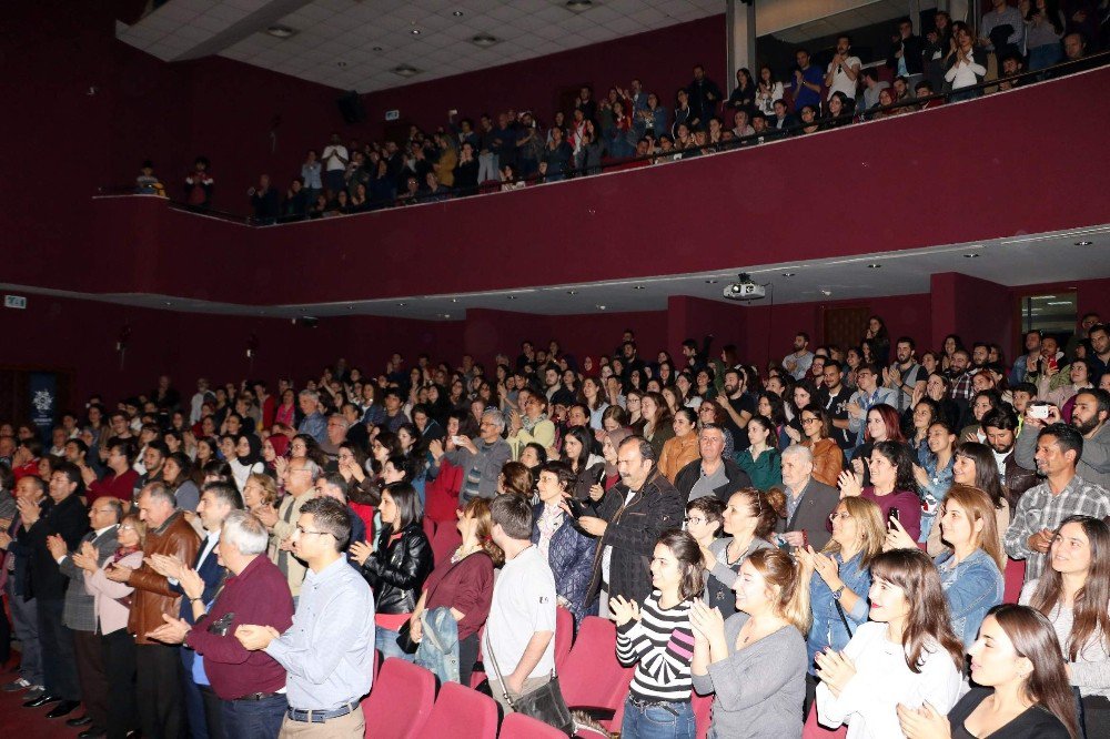 Büyükşehirden Sanata Tam Destek