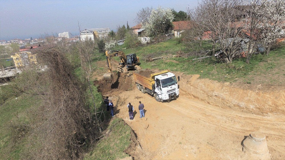 Başiskele’de Ulaşım Ağı Yeni Yollarla Genişliyor