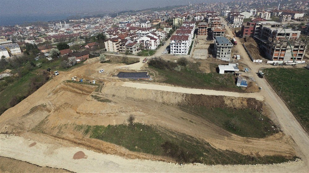 Başiskele’de Ulaşım Ağı Yeni Yollarla Genişliyor