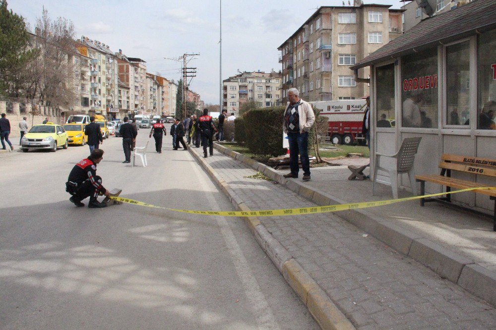 Elazığ’da Silahlı, Bıçaklı Kavga: 2 Yaralı