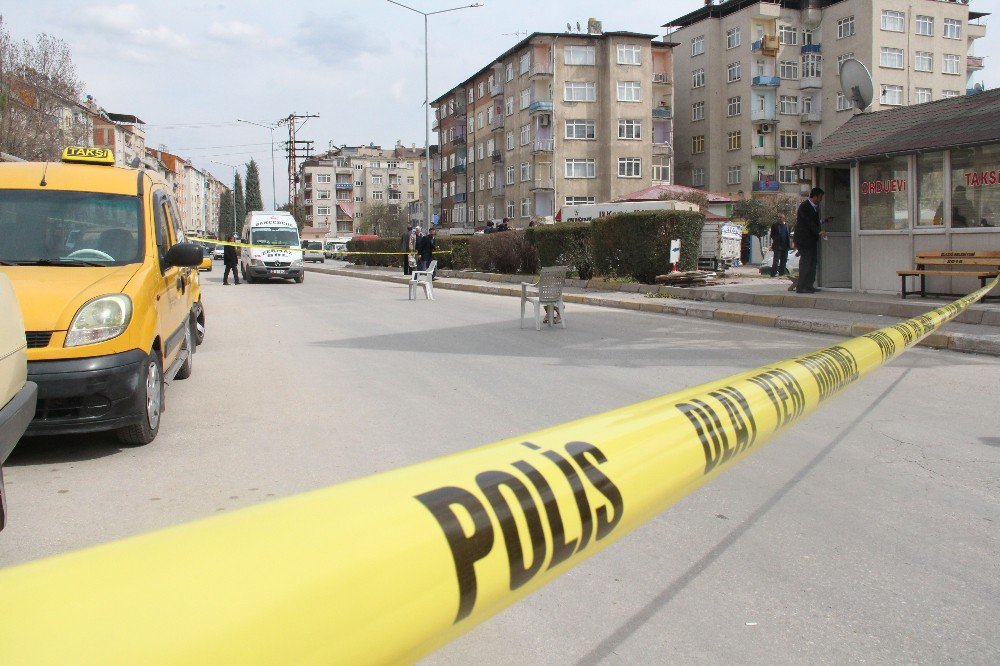 Elazığ’da Silahlı, Bıçaklı Kavga: 2 Yaralı