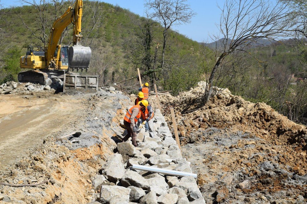 Fatsa’da Oluklu-hatipli Yolu Sıcak Asfalta Kavuşuyor