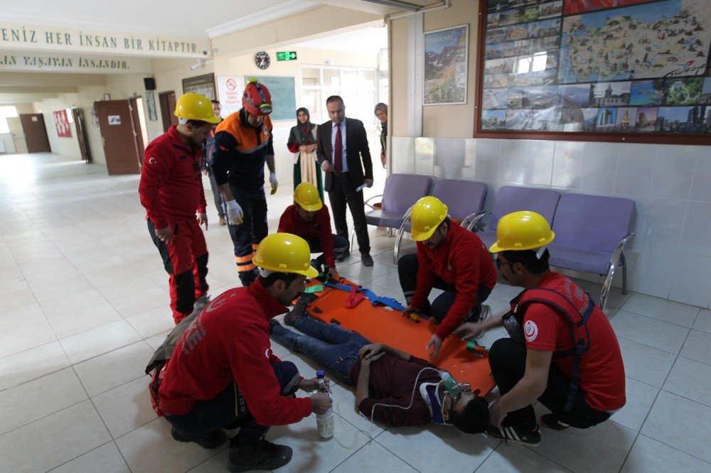 Hakkari’de Gerçeği Aratmayan Tatbikat