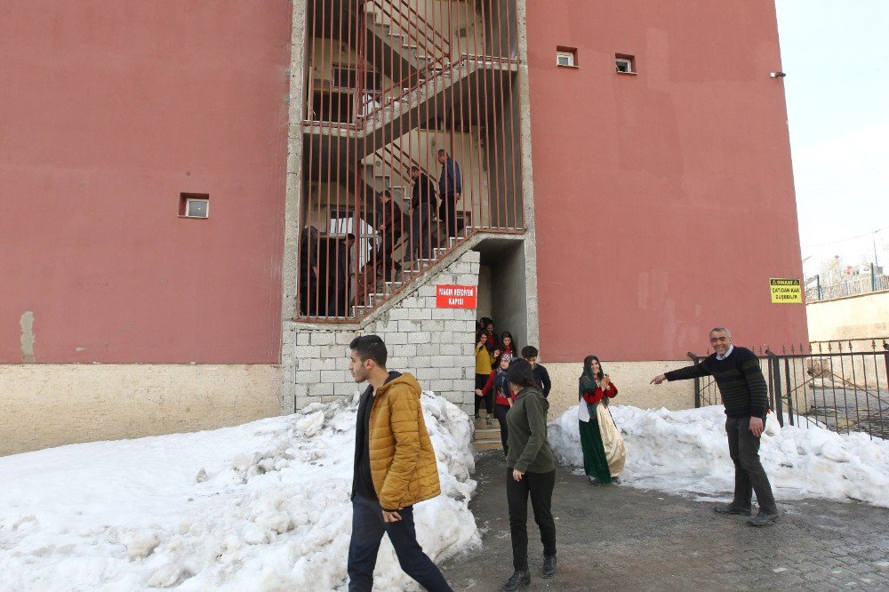 Hakkari’de Gerçeği Aratmayan Tatbikat