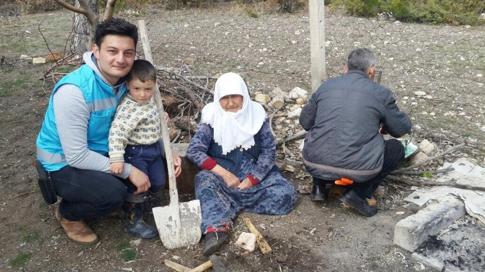 Hisarcık’ta Meyve Budama Ve Eğitim Çalışması