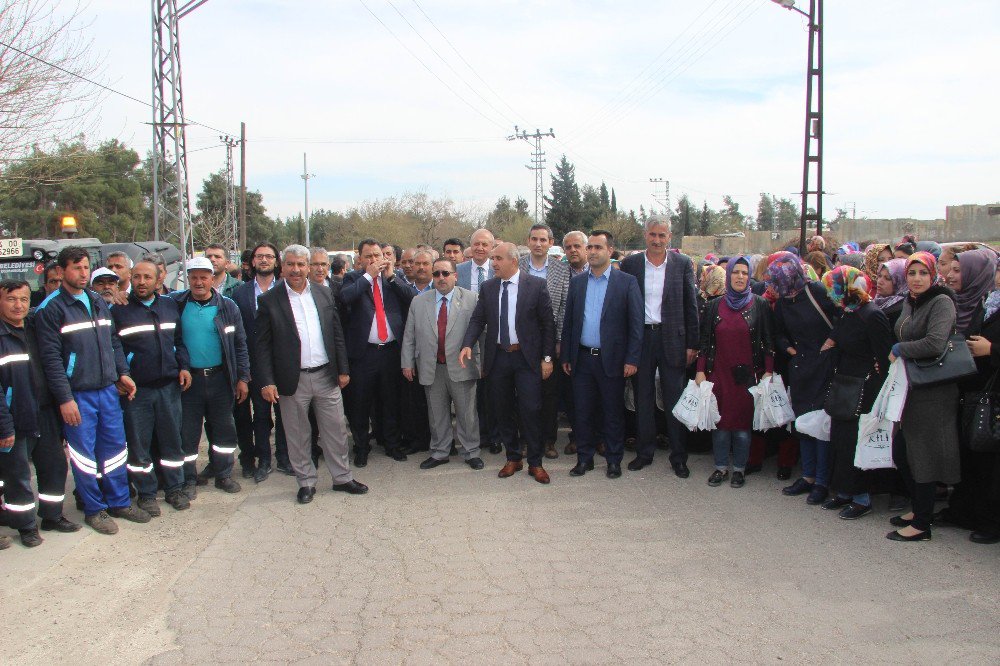 Kilis Belediyesi “Evet” Çalışmalarını Gövde Gösterisine Dönüştürdü