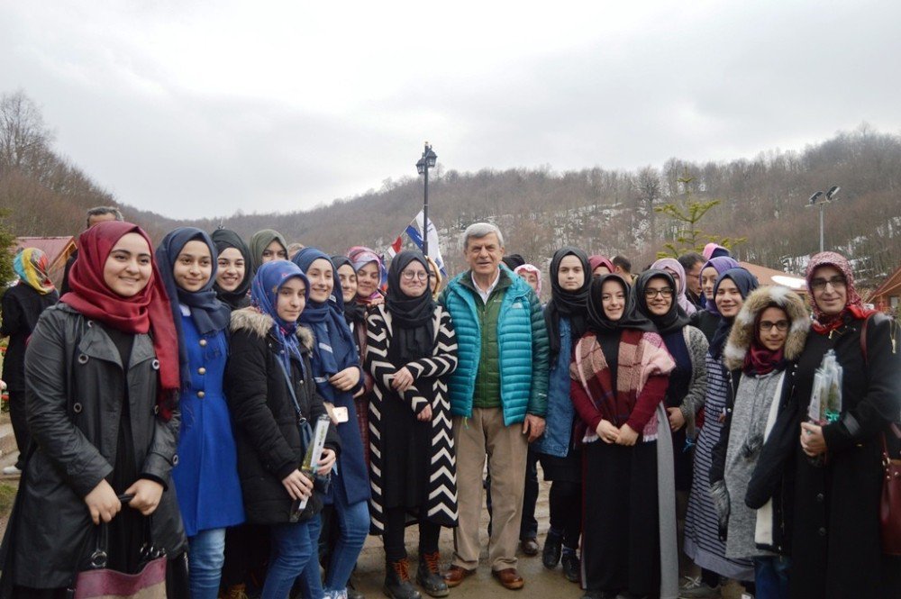 Başiskele Aytepe’de İnşa Edilen Diriliş Kampı Hizmete Girdi