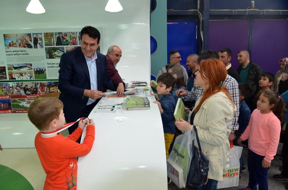 Osmangazi Belediyesi Yayınlarına Büyük İlgi