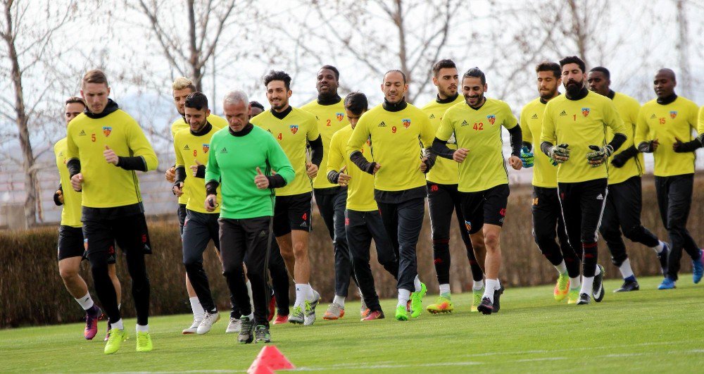 Kayserispor, Antalyaspor’a Bileniyor