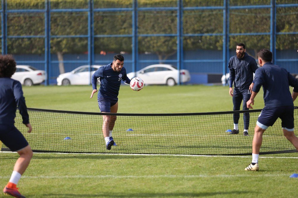 Adana Demirspor’da Ümraniyespor Maçı Hazırlıkları Sürüyor