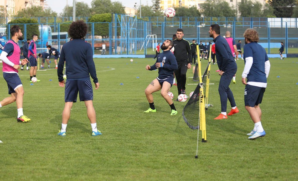 Adana Demirspor’da Ümraniyespor Maçı Hazırlıkları Sürüyor