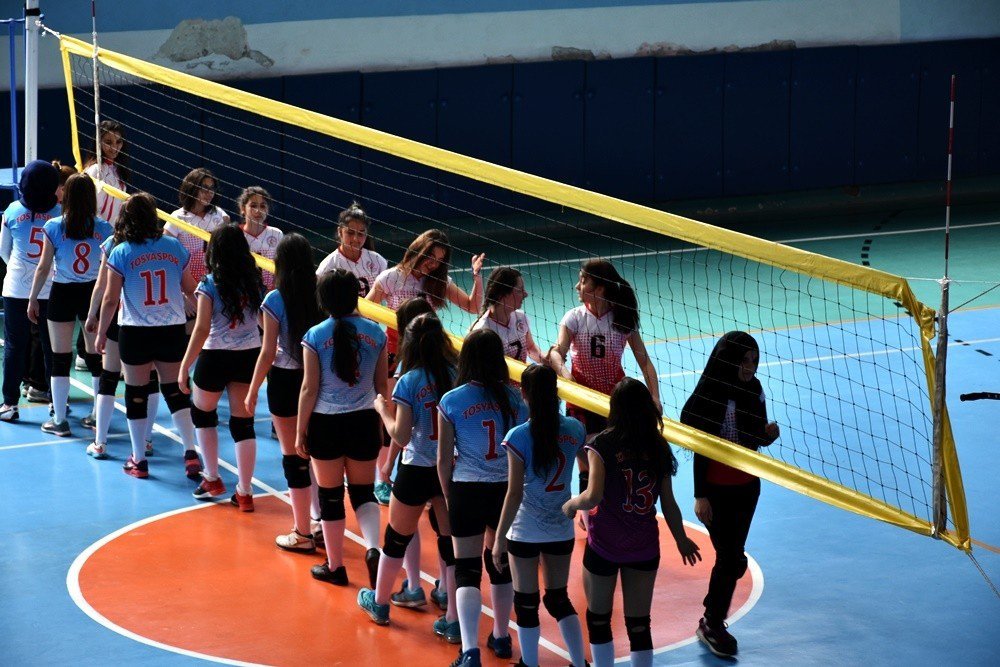 Tosyaspor Voleybol Takımı, Yarı Finale Yükseldi