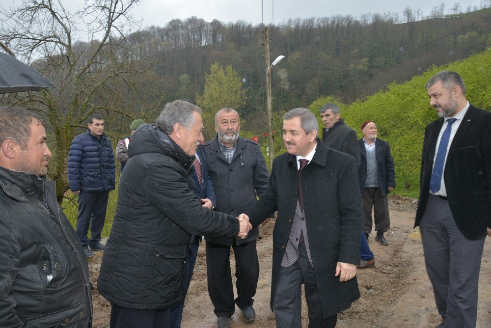 Şehit Babasına Oğlunun "Şehadet Belgesi" Verildi