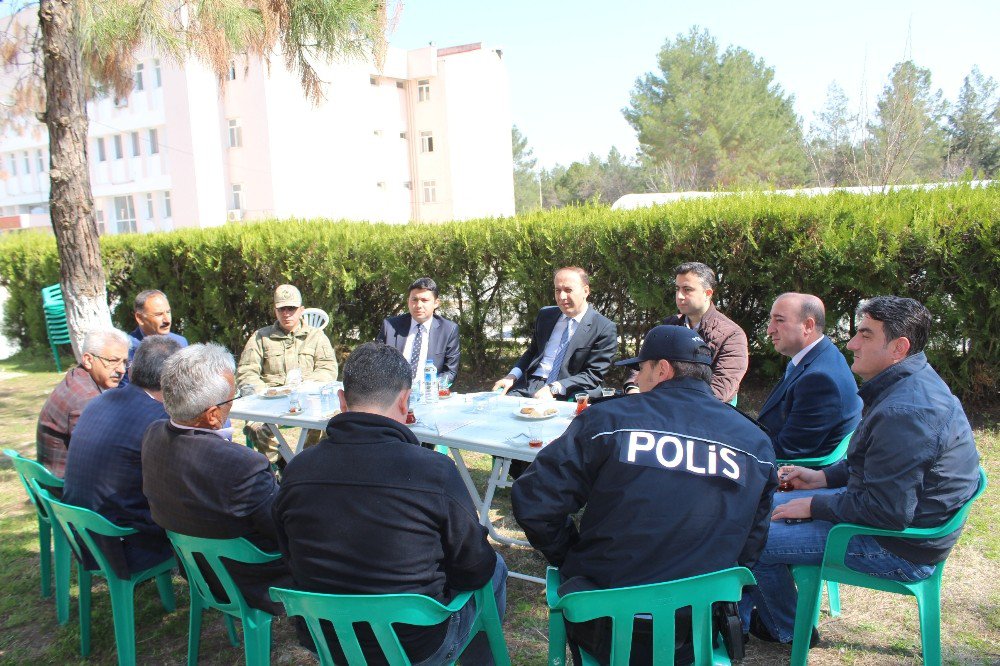 Vali Abdullah Erin, Depremzedeleri Yalnız Bırakmıyor