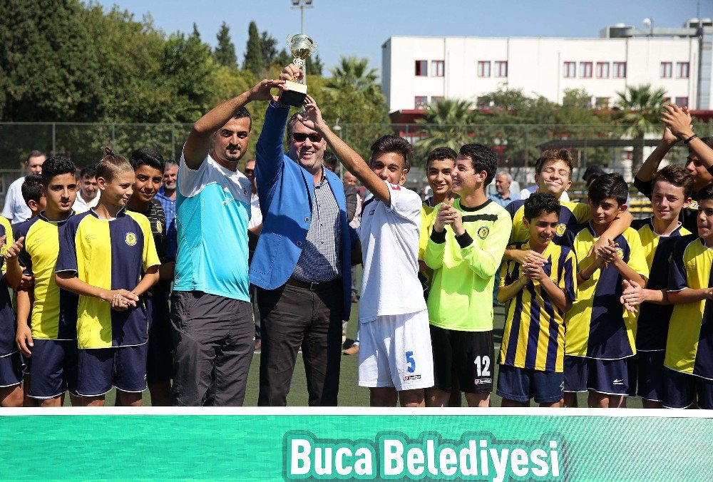 Buca’nın Sporcuları Madalyaya Doymuyor