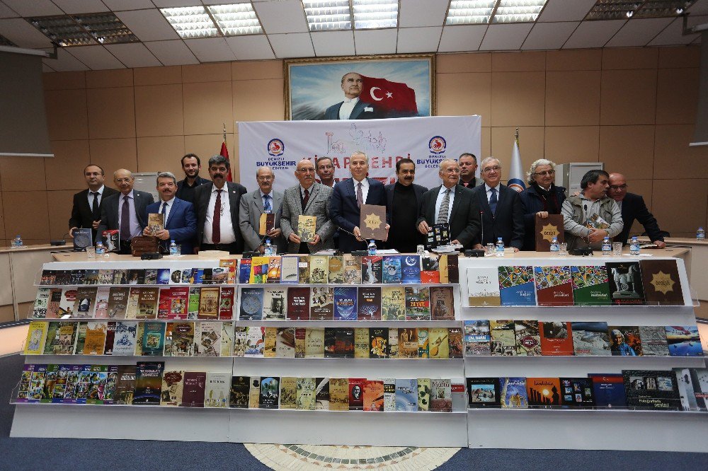 Denizli Kitap Fuarı Kitapseverlere Kapılarını Açıyor