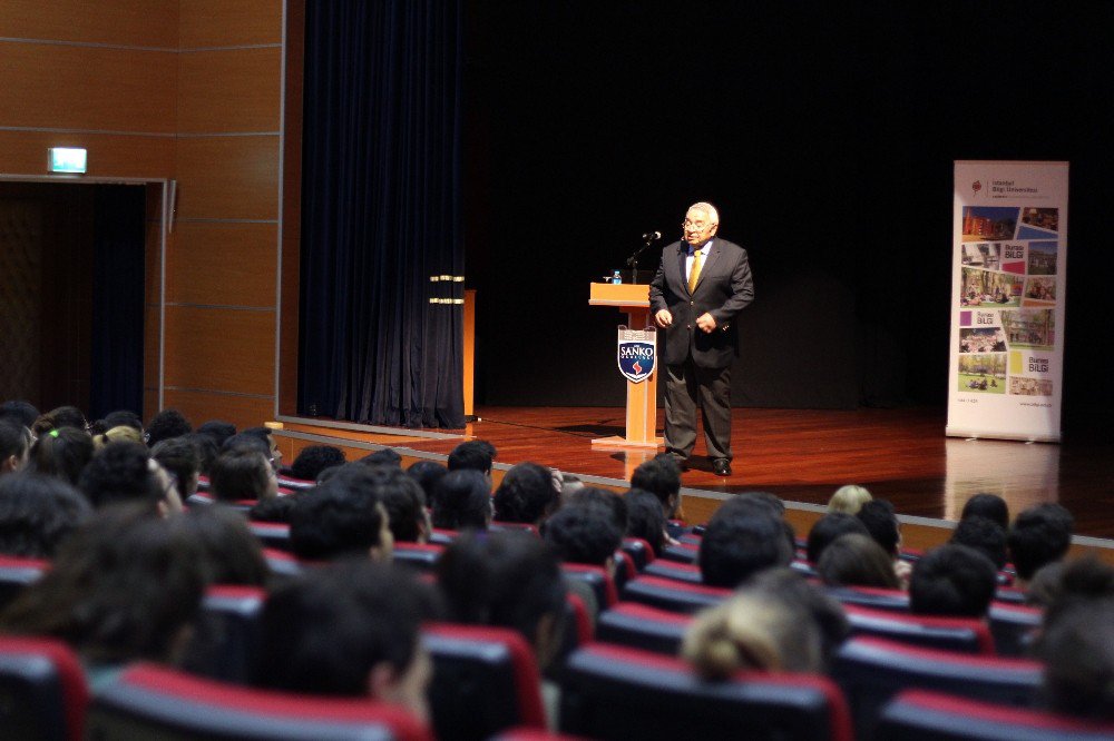 Sanko Okullarında “Okul İçin Değil, Yaşam İçin Öğrenmeli” Konulu Söyleşi