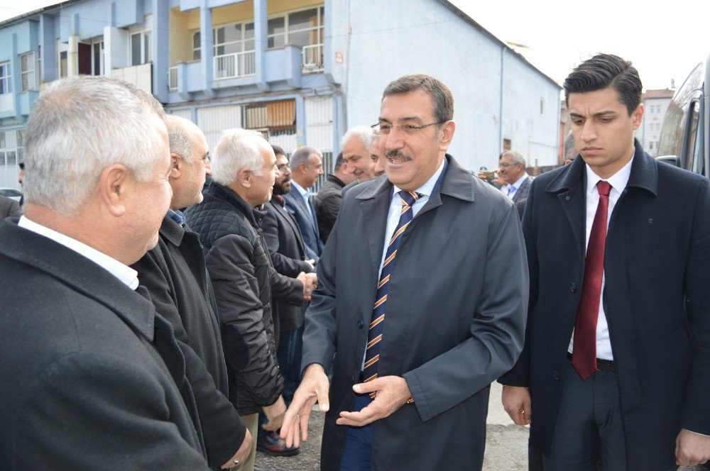 Bakan Bülent Tüfenkci: “Türkiye Büyüsün Diyenler ’Evet’ Diyor"