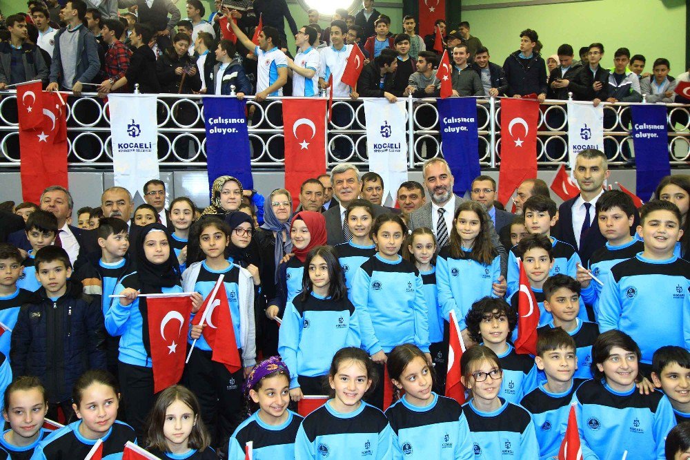 Lütfü Hınçal Çok Amaçlı Spor Salonu’nun Tanıtımı Yapıldı