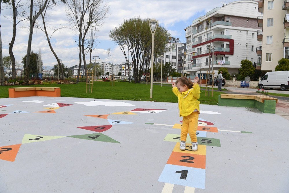 Konyaaltı Liman Mahallesi’nde 17. Park Hizmete Açıldı