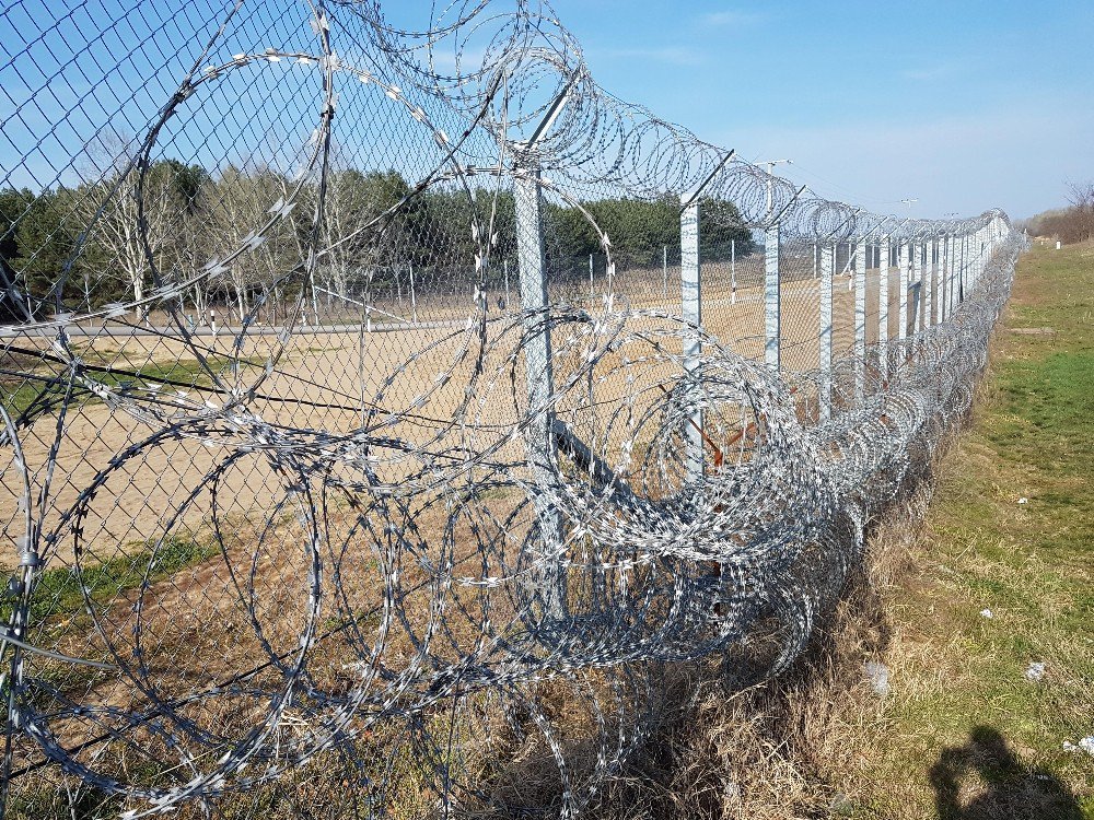 Macaristan’da Mültecilerin Serbestçe Dolaşımı Yasaklandı