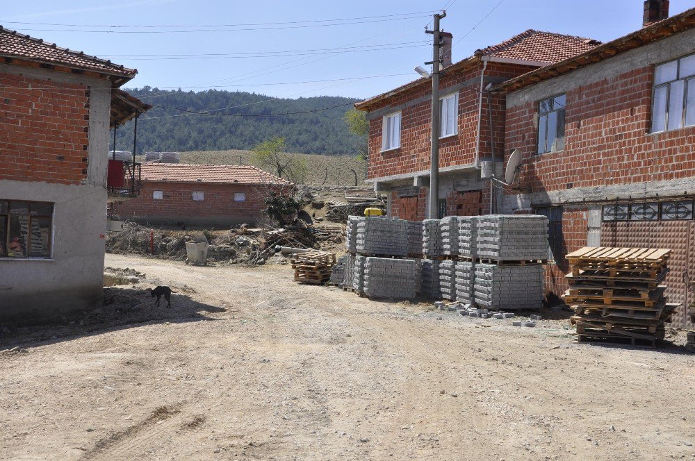 Yıllardır Hizmet Alamayan Kobaşdere’de Hizmet Atağı