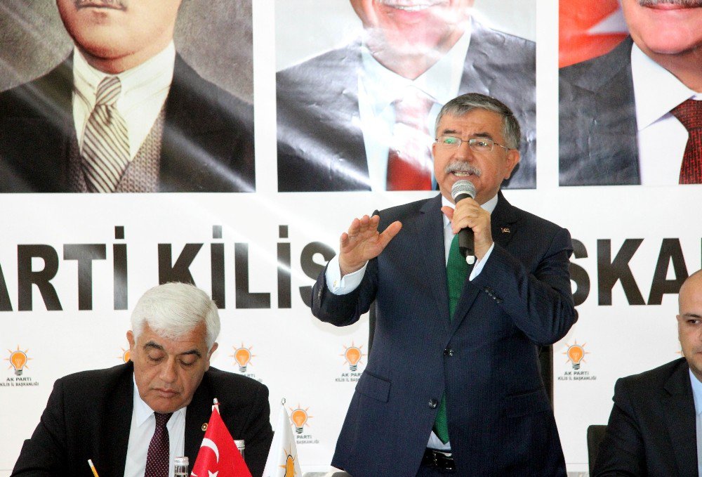 Bakan Yılmaz: "Halka Kusur Bulamıyor, Erdoğan’a Kusur Buluyor"