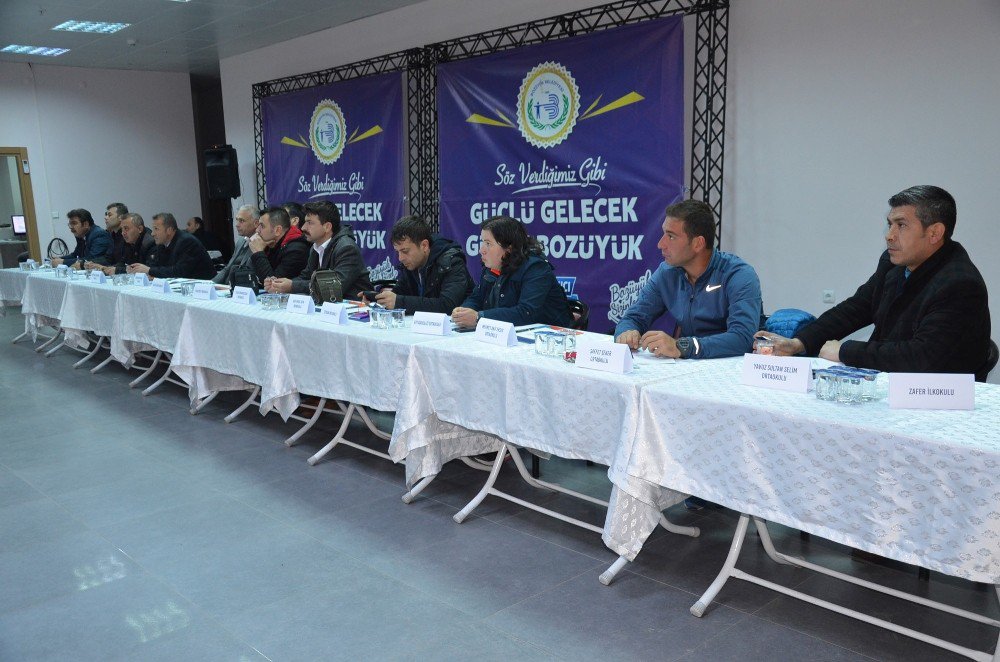 Bozüyük Belediyesi 23 Nisan Minikler Futsal Şenliği Başlıyor