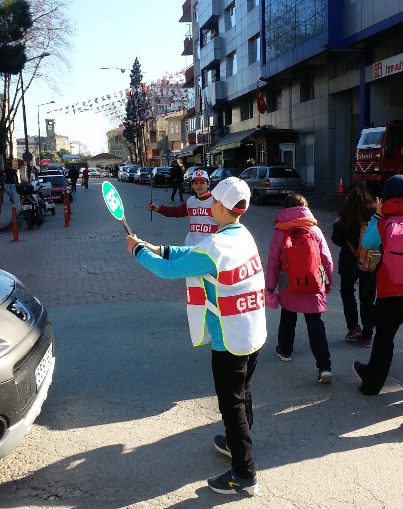 Sinop’ta Okul Geçidi Görevlileri İlk Denetimlerini Yaptı