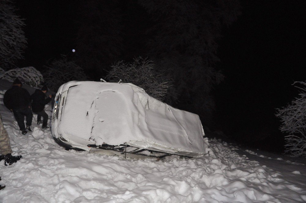 Tokat’ta Minibüs Uçuruma Yuvarlandı: 1 Ölü, 14 Yaralı