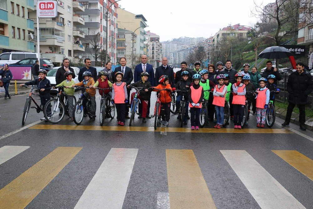 Trabzon’da Okullararası Bisiklet Yarışması