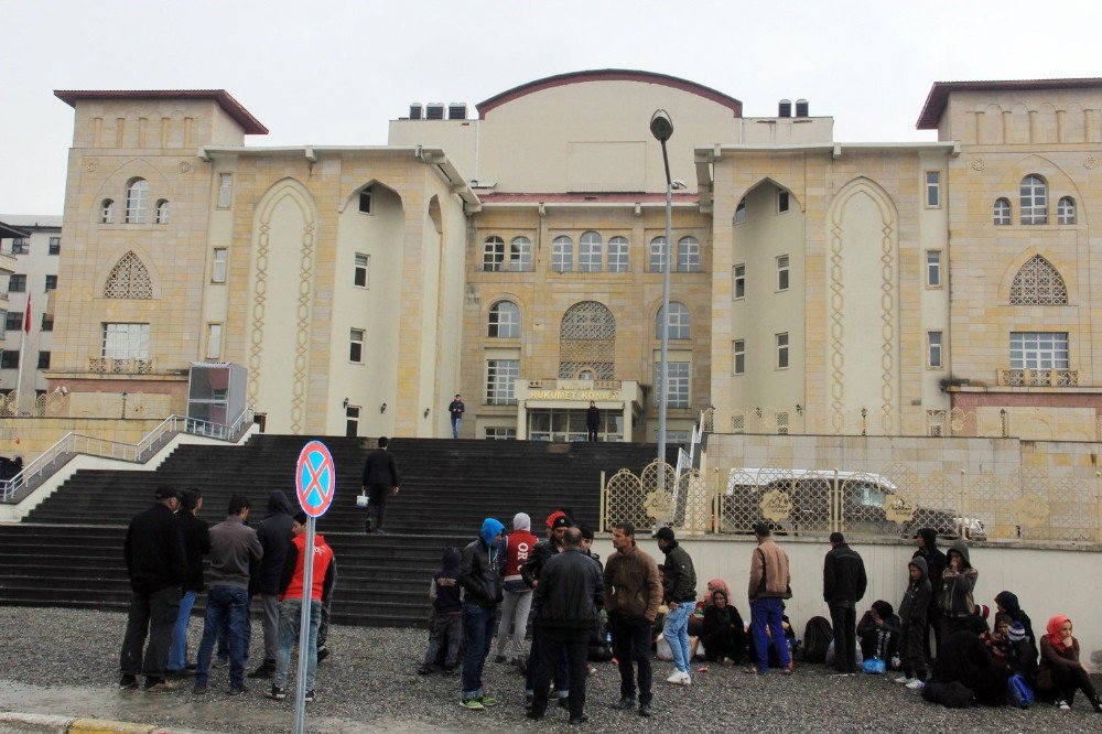 95 Sığınmacı Hakkari’ye Geldi