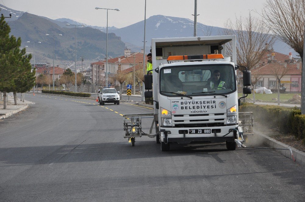 Asfaltlanan Yollarda Çizgi Çalışması