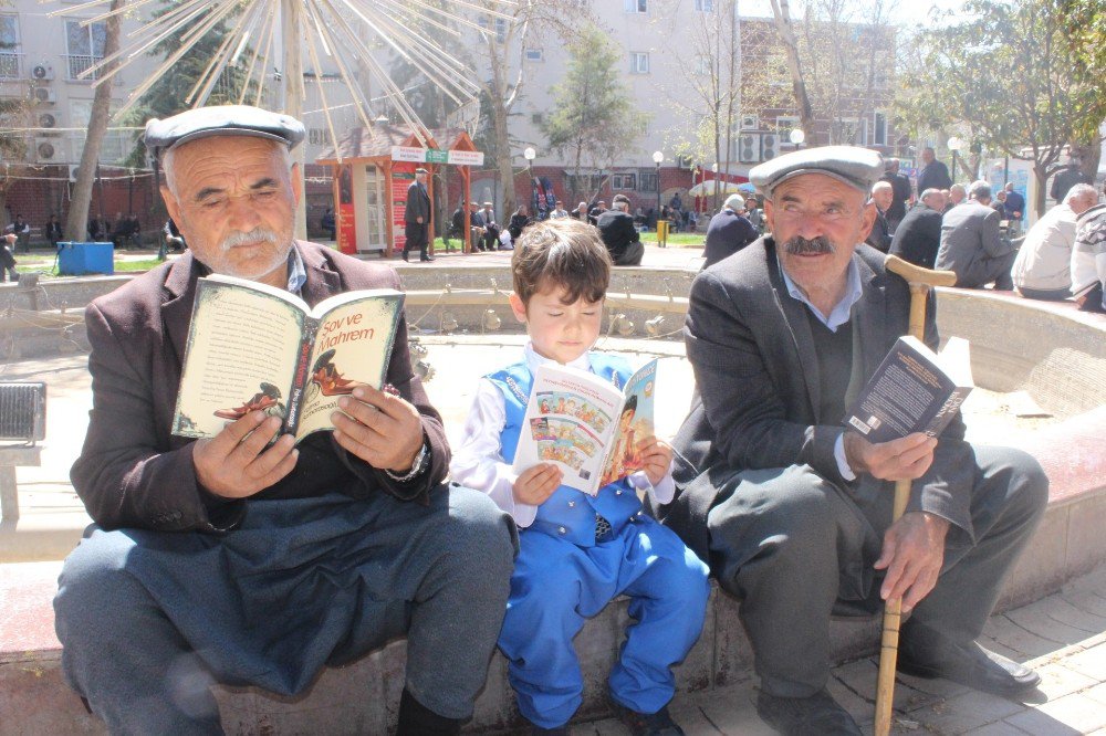 Okuma Etkinliği Yoğun İlgi Gördü