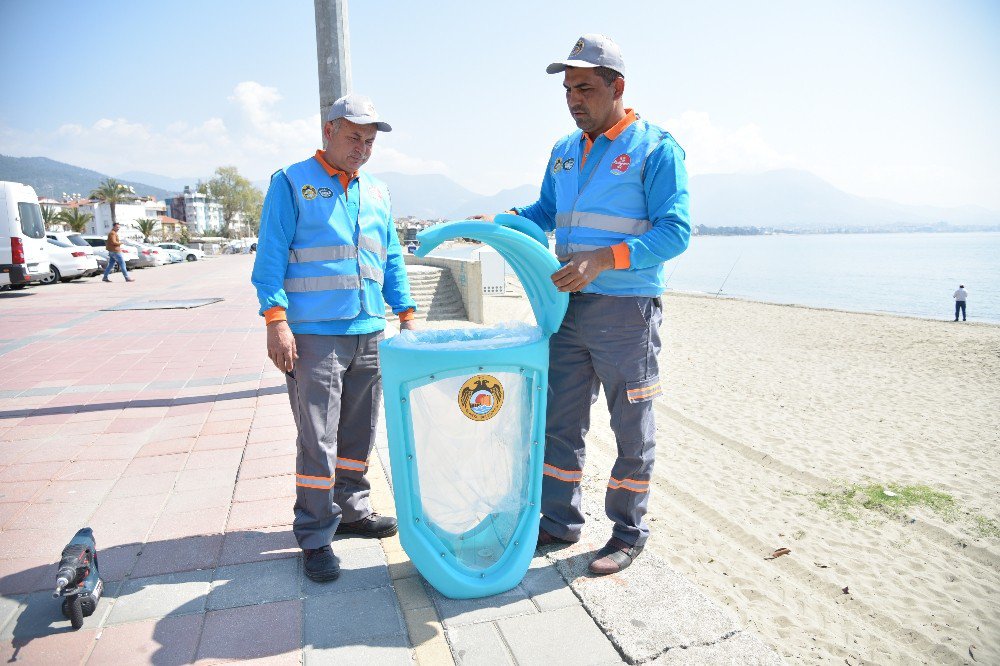 Alanya Belediyesi’nden Şeffaf Çöp Kovaları