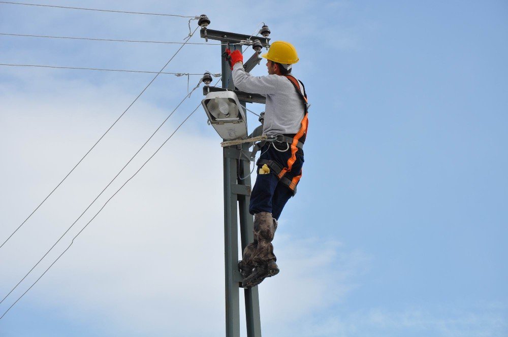 Çedaş, Ekvator Çevresinin Yarı Uzunluğunda Enerji Hattına Bakım Yapacak