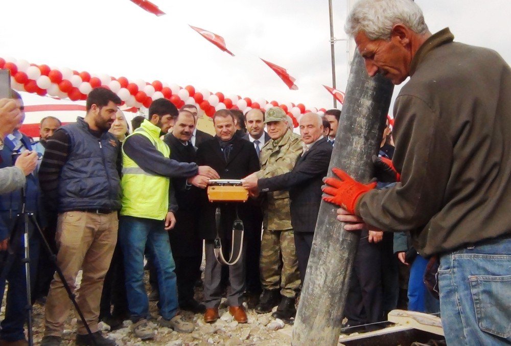 Erciş Sahil Kent Semt Pazarı Temeli Atıldı