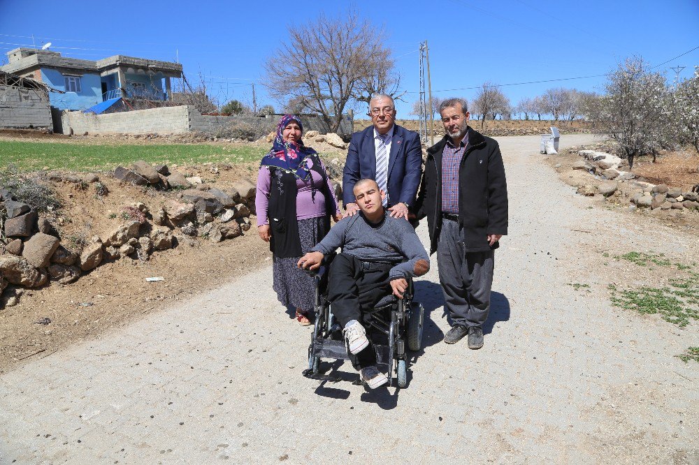 Şehitkamil’de 4 Engelliye Daha Akülü Araç Ve Tekerlekli Sandalye Dağıtıldı