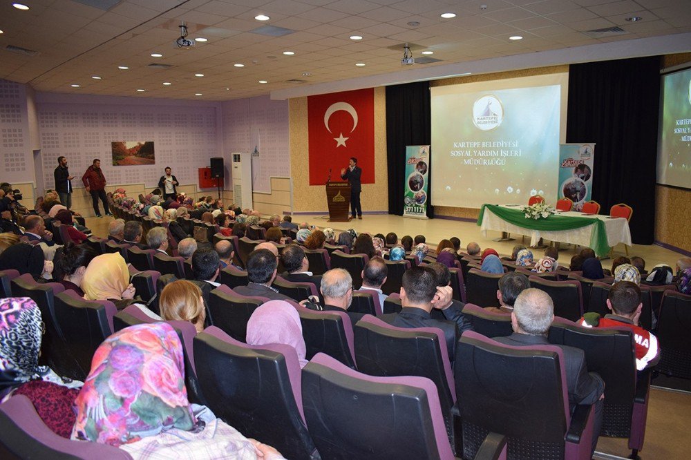 Kartepe’de Akademisyenler Sosyal Belediyeciliği Anlattı