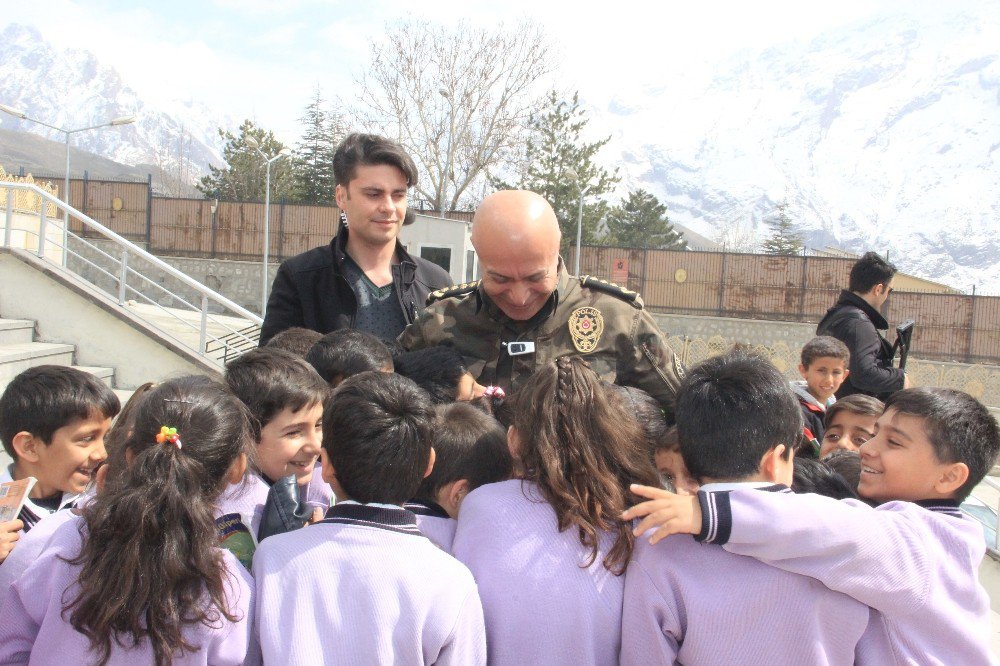 Hakkari’de Kitap Okuma Etkinliği