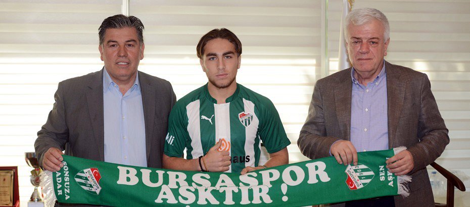 Bursaspor Genç İsimle 4 Yıllık Anlaşma Sağladı