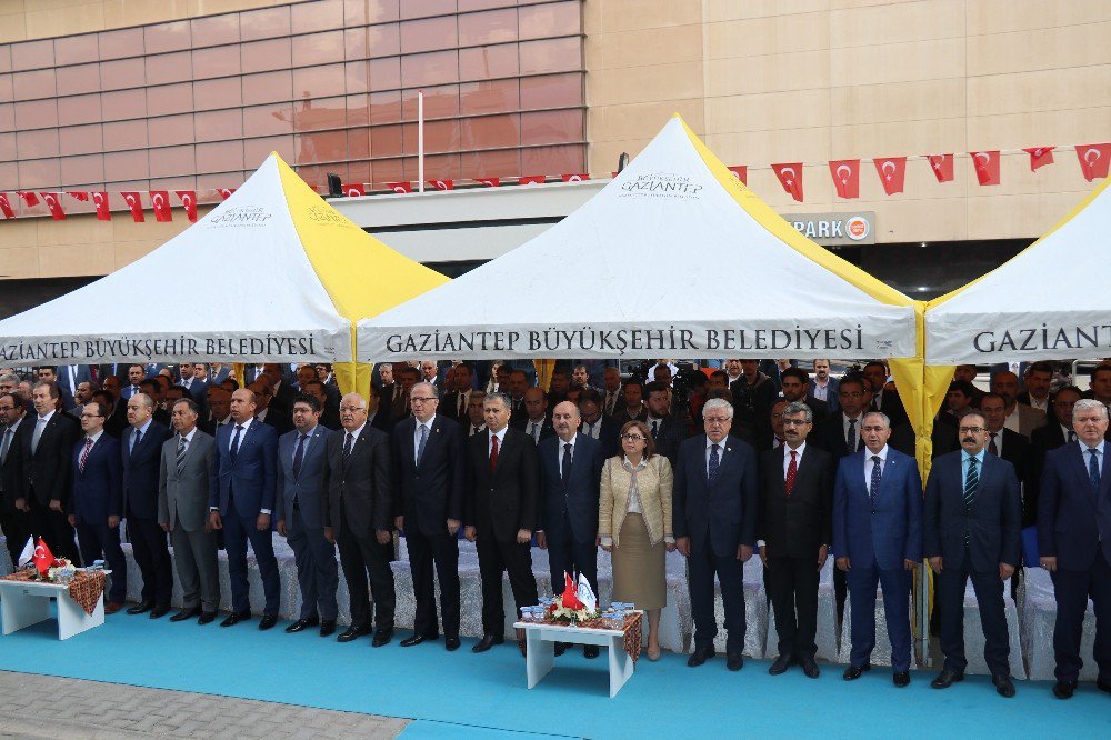 Bakan Müezzinoğlu, Gaziantep’te Sgk Yeni Hizmet Binasını Açtı