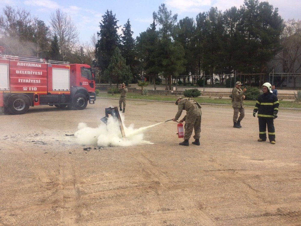 Askerlere Yangın Söndürme Eğitimi