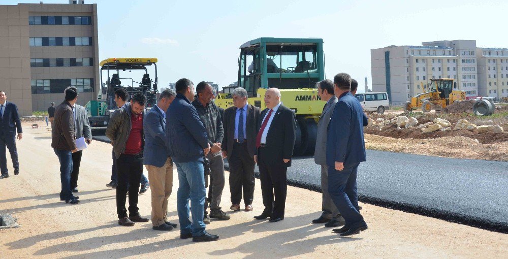 Rektör Gönüllü İnşaat Çalışmalarını Yerinde İnceledi