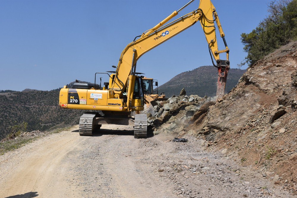 Dursunbey Hondular Yolunda Genişletme Çalışması