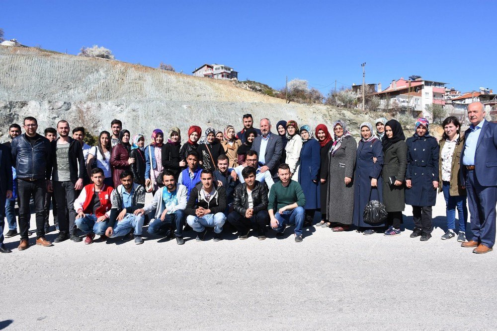 Dursunbey Ve Sındırgı’ya 2019’da Doğalgaz Gelecek